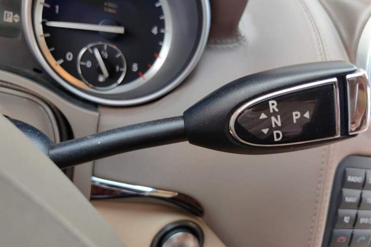 Used Mercedes-Benz GL-Class  Gear Lever