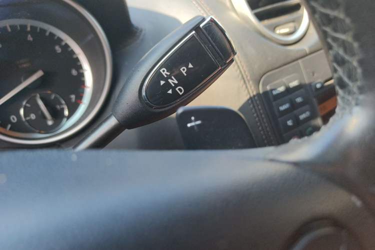 Used Mercedes-Benz GL-Class 2011 GL 450 Prestige Grand Edition Gear Lever