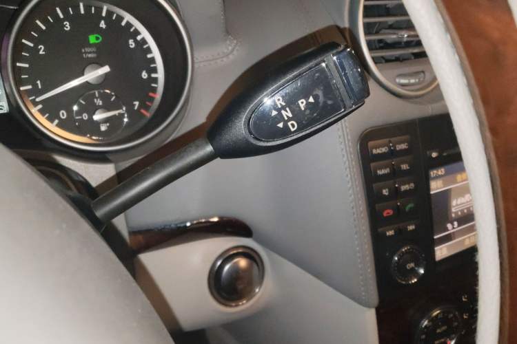 Used Mercedes-Benz GL-Class 2011 GL 450 4MATIC Prestige Edition Gear Lever