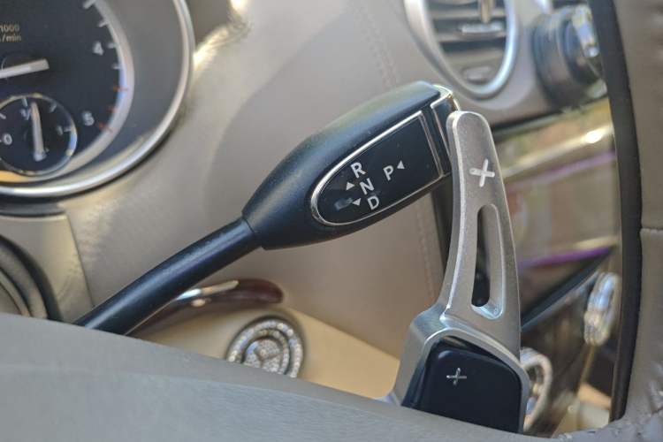 Used Mercedes-Benz GL-Class  Gear Lever