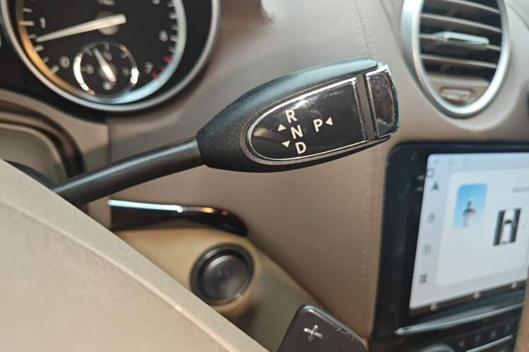 Used Mercedes-Benz GL-Class 2011 GL 450 4MATIC Prestige Edition Gear Lever