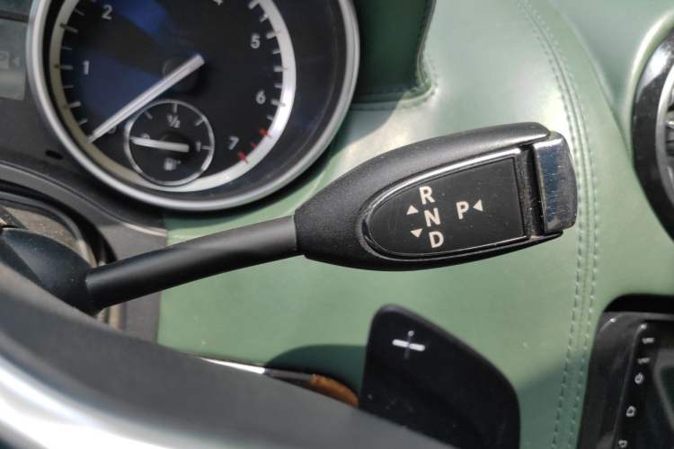 Used Mercedes-Benz GL-Class 2011 GL 450 4MATIC Prestige Edition Gear Lever