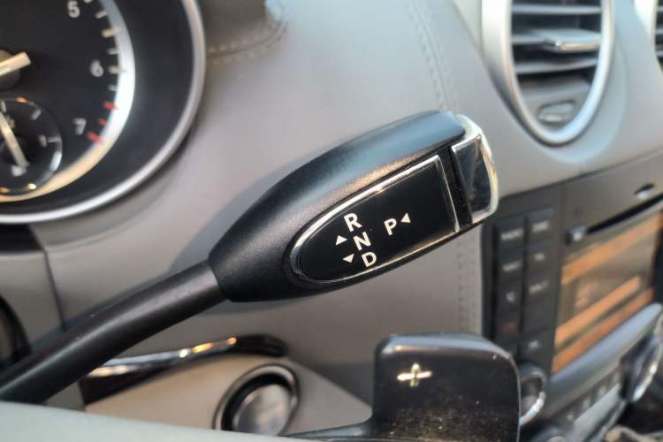 Used Mercedes-Benz GL-Class 2011 GL 450 4MATIC Prestige Edition Gear Lever
