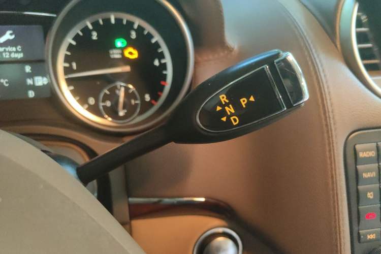 Used Mercedes-Benz GL-Class  Gear Lever