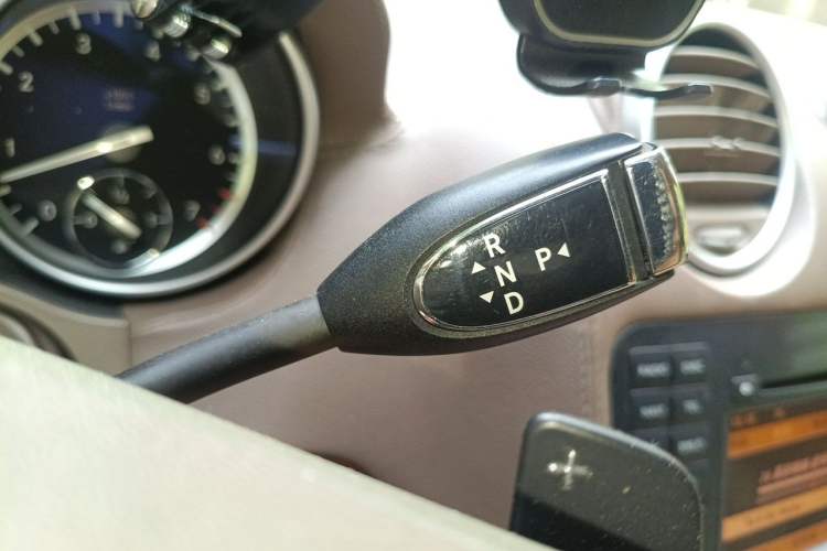 Used Mercedes-Benz GL-Class 2011 GL 450 4MATIC Prestige Edition Gear Lever