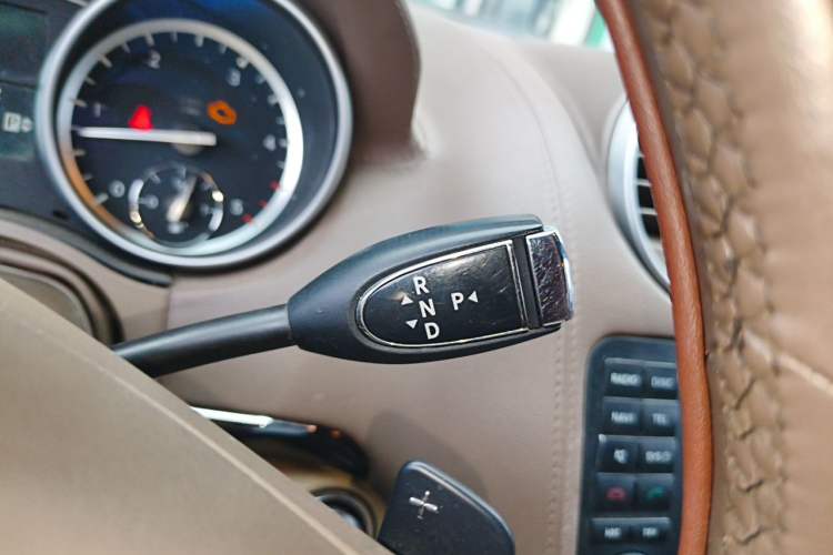 Used Mercedes-Benz GL-Class  Gear Lever