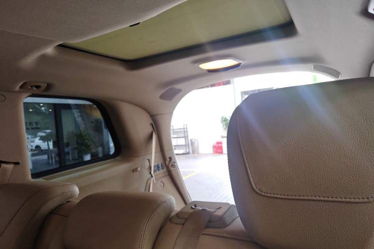 Used Mercedes-Benz GL-Class  Headliner