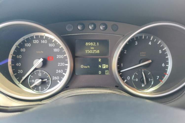 Used Mercedes-Benz GL-Class 2011 GL 450 Prestige Grand Edition Instrument Cluster