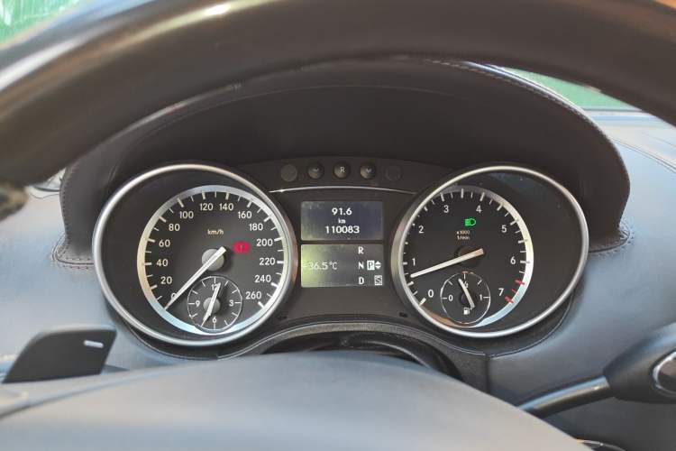 Used Mercedes-Benz GL-Class 2011 GL 450 Prestige Grand Edition Instrument Cluster