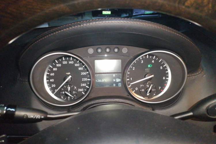 Used Mercedes-Benz GL-Class 2011 GL 450 Prestige Grand Edition Instrument Cluster