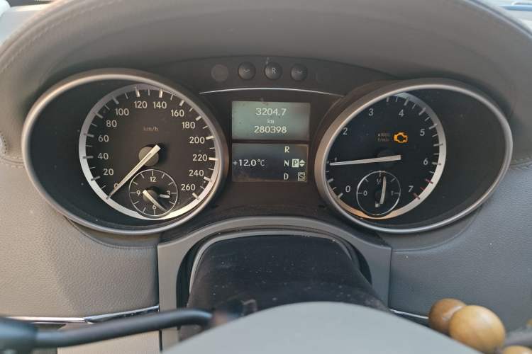 Used Mercedes-Benz GL-Class 2011 GL 450 4MATIC Prestige Edition Instrument Cluster