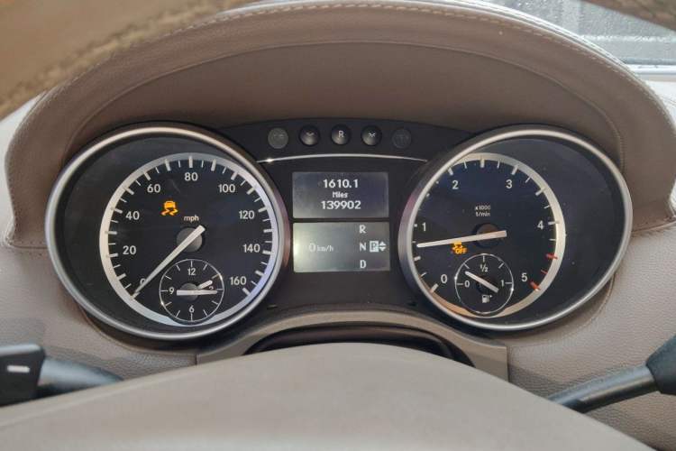 Used Mercedes-Benz GL-Class  Instrument Cluster