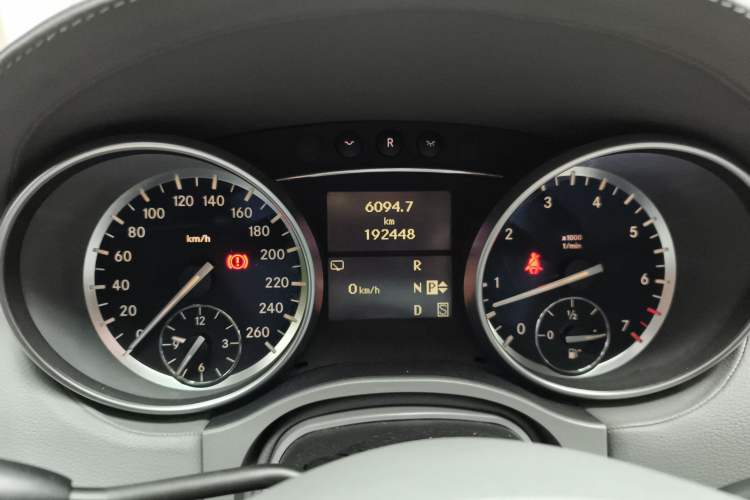 Used Mercedes-Benz GL-Class 2011 GL 450 Prestige Grand Edition Instrument Cluster