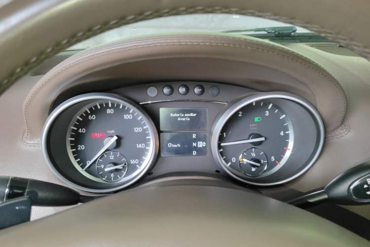 Used Mercedes-Benz GL-Class  Instrument Cluster