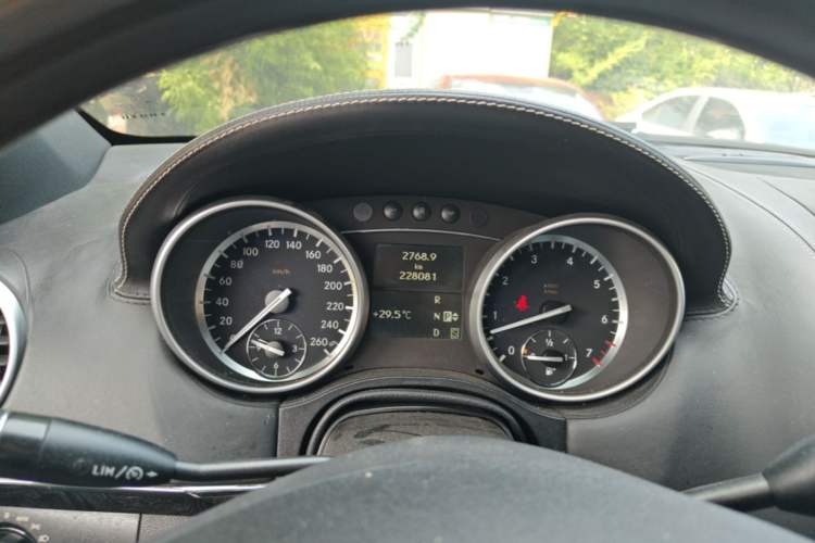 Used Mercedes-Benz GL-Class 2011 GL 450 4MATIC Prestige Edition Instrument Cluster