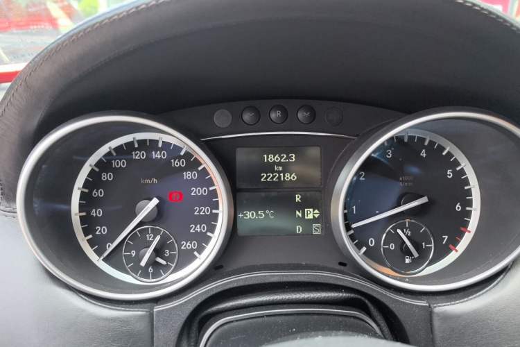 Used Mercedes-Benz GL-Class 2011 GL 450 Prestige Grand Edition Instrument Cluster