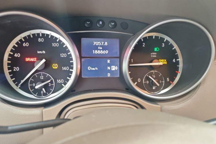 Used Mercedes-Benz GL-Class  Instrument Cluster