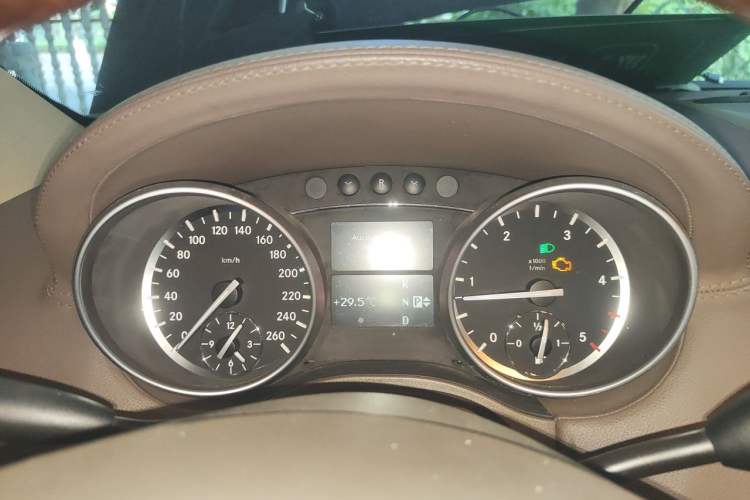 Used Mercedes-Benz GL-Class  Instrument Cluster