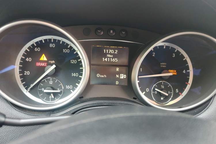 Used Mercedes-Benz GL-Class  Instrument Cluster