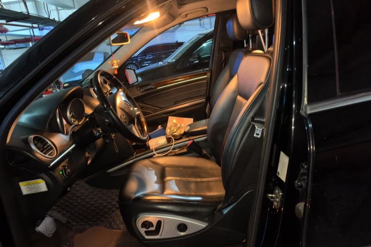 Used Mercedes-Benz GL-Class  Left Front Seat