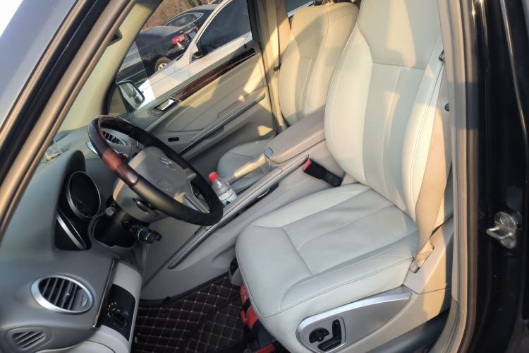 Used Mercedes-Benz GL-Class 2011 GL 450 4MATIC Prestige Edition Left Front Seat