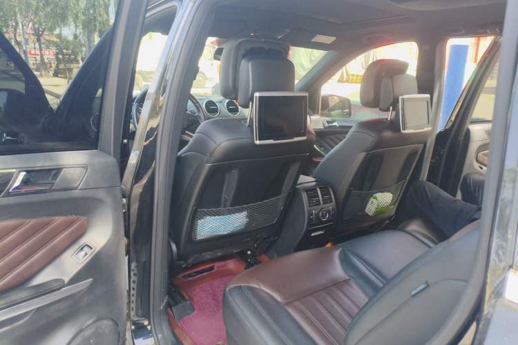 Used Mercedes-Benz GL-Class 2011 GL 450 Prestige Grand Edition Left Rear Seat