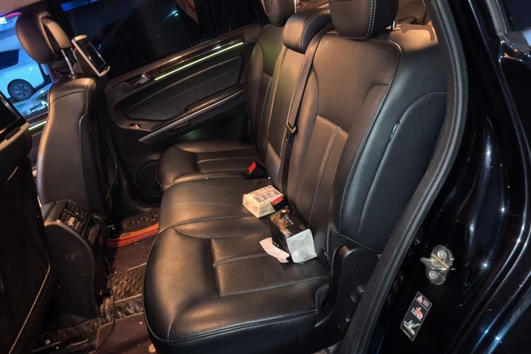 Used Mercedes-Benz GL-Class  Left Rear Seat