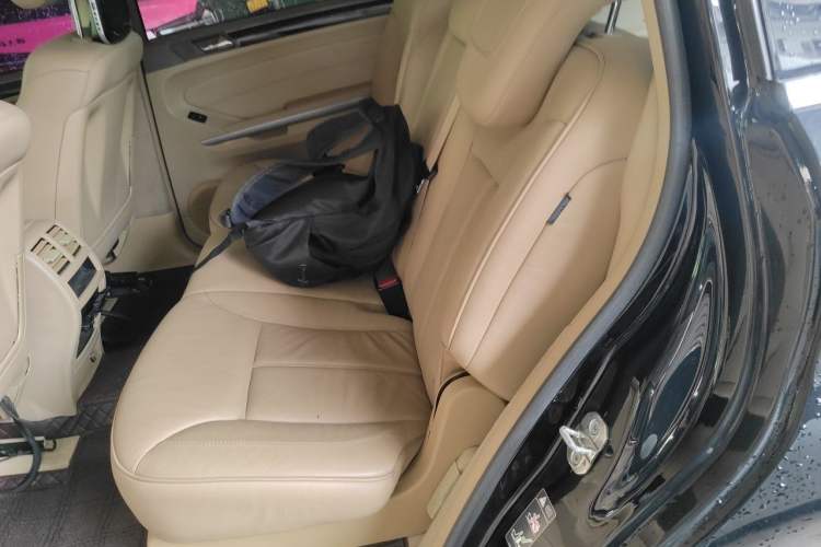 Used Mercedes-Benz GL-Class  Left Rear Seat