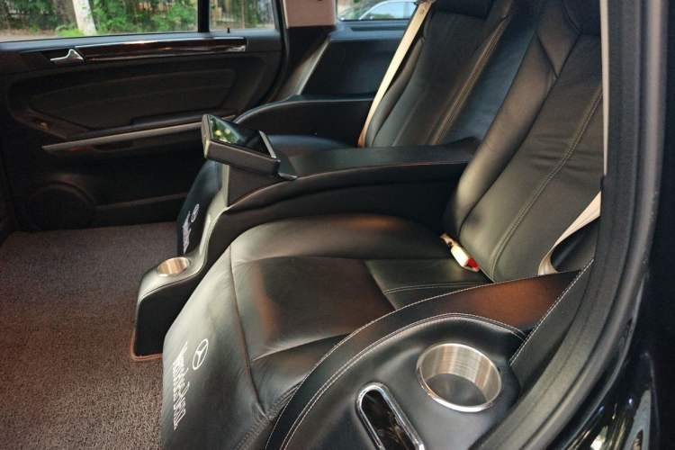 Used Mercedes-Benz GL-Class 2011 GL 450 4MATIC Prestige Edition Left Rear Seat