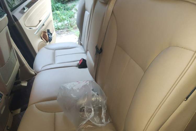 Used Mercedes-Benz GL-Class  Left Rear Seat