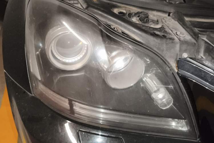Used Mercedes-Benz GL-Class 2011 GL 450 Prestige Grand Edition Right Front Headlight