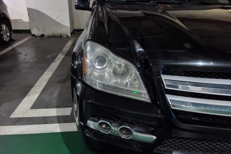 Used Mercedes-Benz GL-Class  Right Front Headlight
