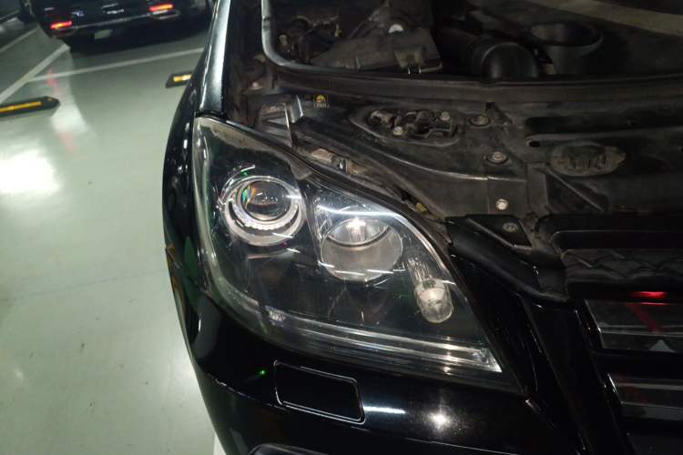 Used Mercedes-Benz GL-Class 2011 GL 450 Prestige Grand Edition Right Front Headlight