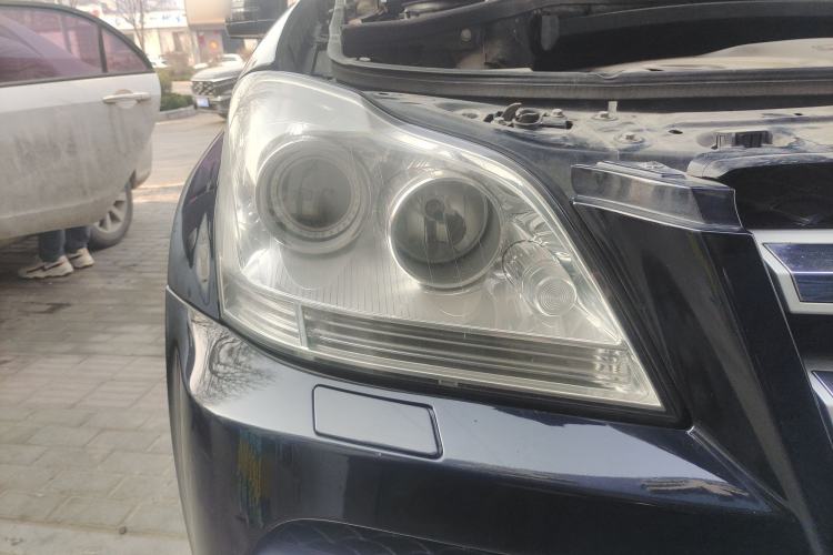 Used Mercedes-Benz GL-Class 2011 GL 450 Prestige Grand Edition Right Front Headlight