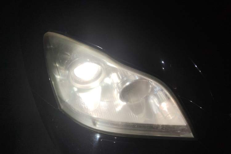Used Mercedes-Benz GL-Class 2011 GL 450 4MATIC Prestige Edition Right Front Headlight