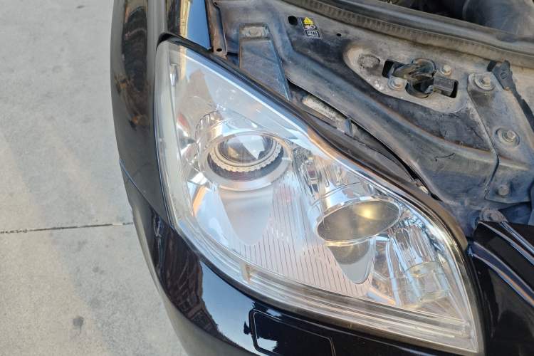 Used Mercedes-Benz GL-Class 2011 GL 450 4MATIC Prestige Edition Right Front Headlight