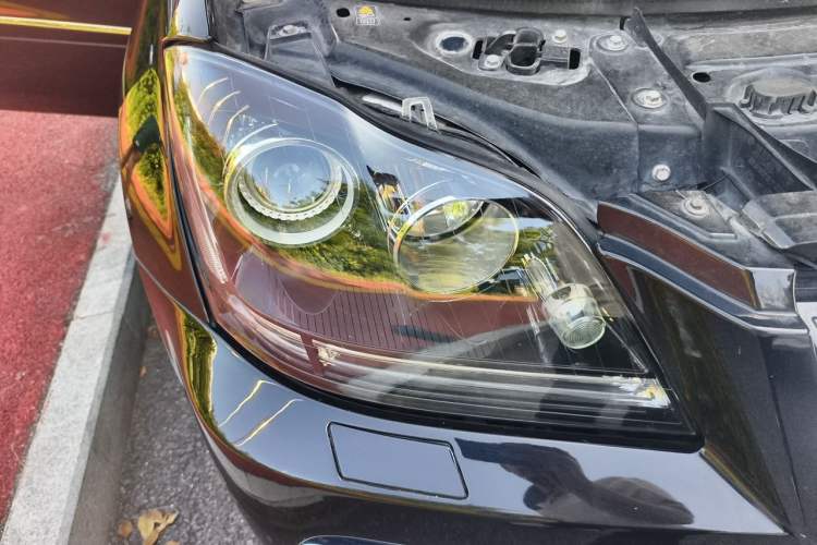Used Mercedes-Benz GL-Class 2011 GL 450 Prestige Grand Edition Right Front Headlight