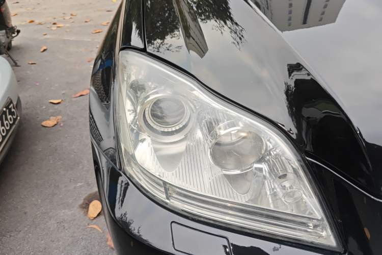 Used Mercedes-Benz GL-Class 2011 GL 450 4MATIC Prestige Edition Right Front Headlight