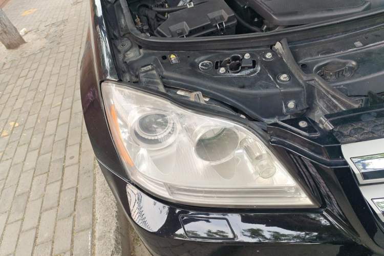 Used Mercedes-Benz GL-Class  Right Front Headlight