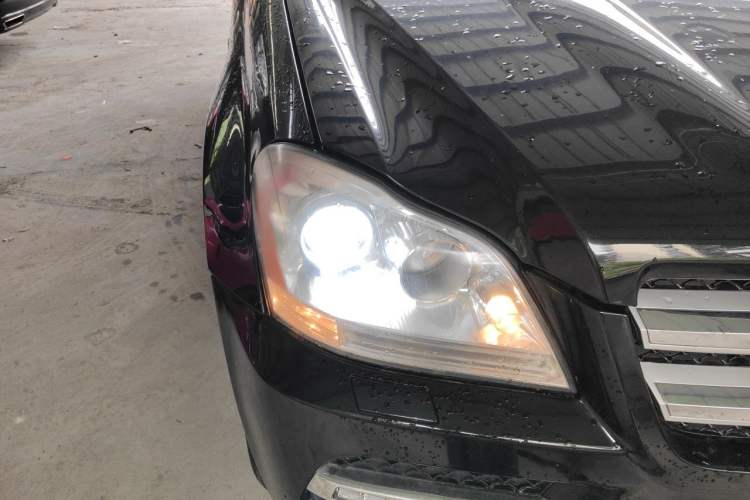 Used Mercedes-Benz GL-Class  Right Front Headlight