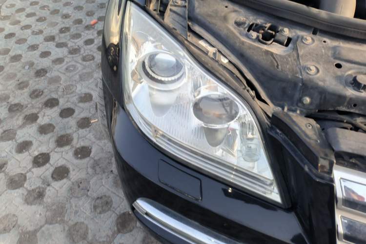 Used Mercedes-Benz GL-Class 2011 GL 450 4MATIC Prestige Edition Right Front Headlight