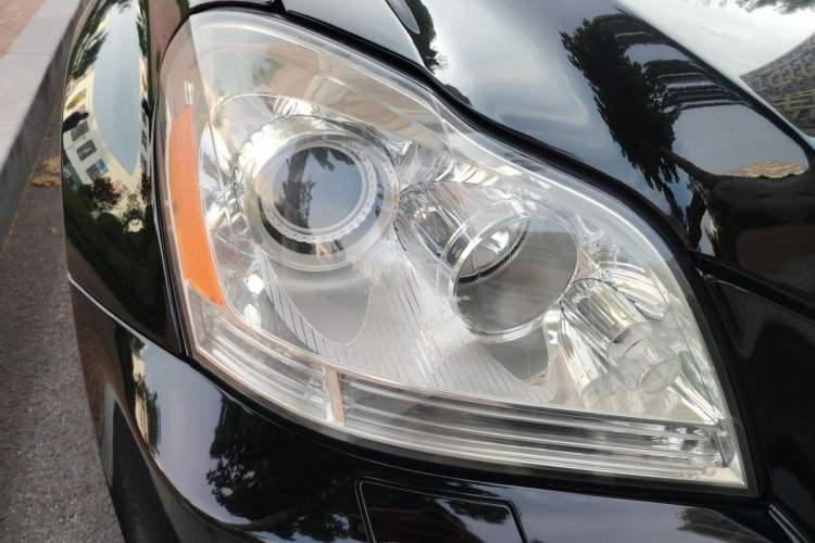 Used Mercedes-Benz GL-Class  Right Front Headlight
