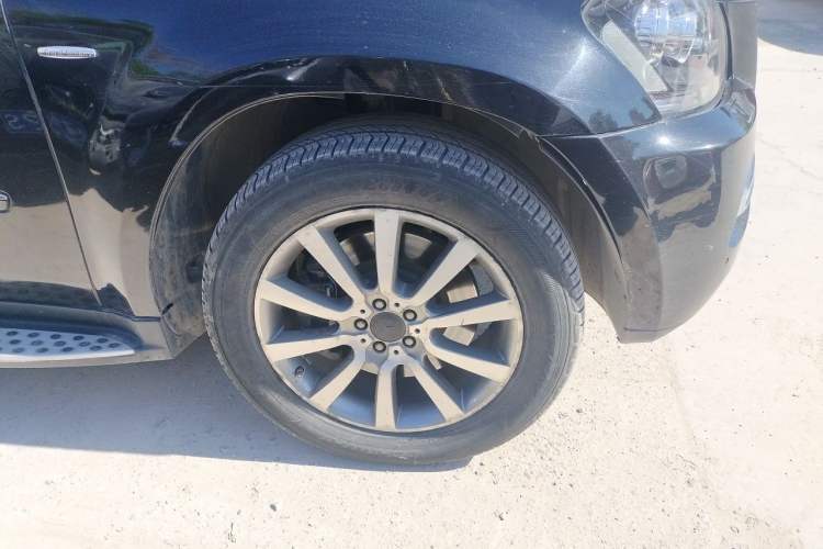 Used Mercedes-Benz GL-Class 2011 GL 450 Prestige Grand Edition Right Front Wheel Hub