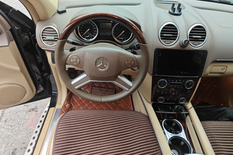 Used Mercedes-Benz GL-Class 2011 GL 450 4MATIC Prestige Edition Steering Wheel