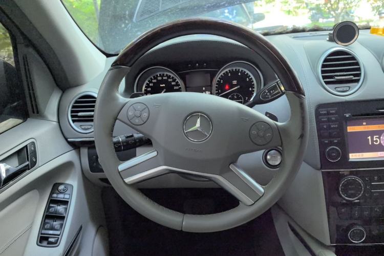 Used Mercedes-Benz GL-Class 2011 GL 450 Prestige Grand Edition Steering Wheel