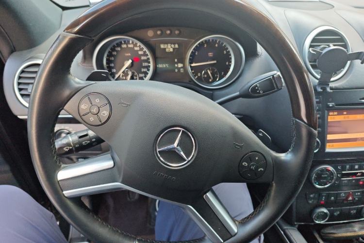 Used Mercedes-Benz GL-Class 2011 GL 450 Prestige Grand Edition Steering Wheel