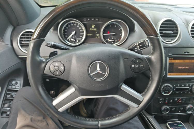 Used Mercedes-Benz GL-Class 2011 GL 450 4MATIC Prestige Edition Steering Wheel
