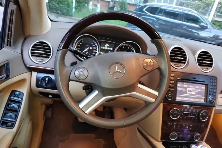 Used Mercedes-Benz GL-Class 2011 GL 450 4MATIC Prestige Edition Steering Wheel