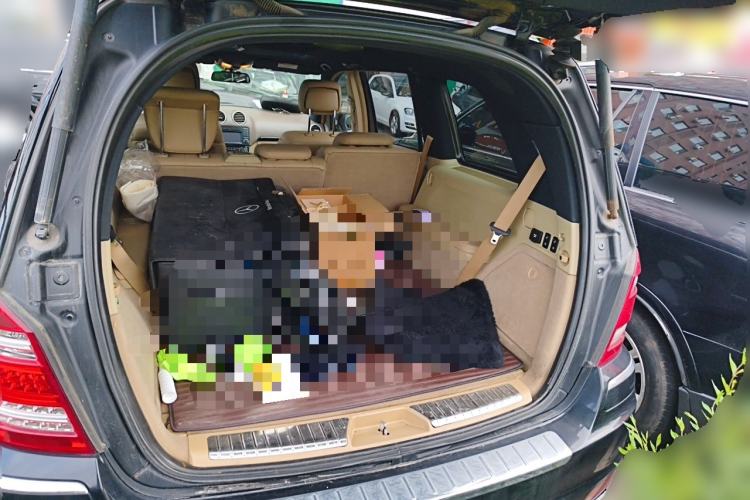 Used Mercedes-Benz GL-Class  Trunk
