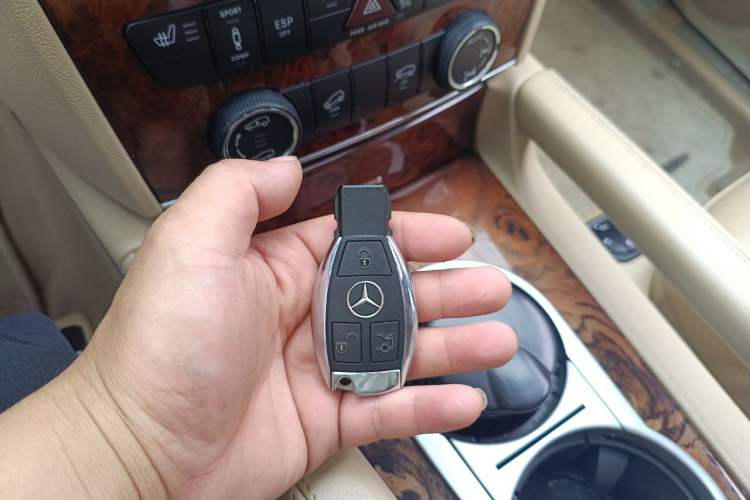 Used Mercedes-Benz GL-Class 2011 GL 450 4MATIC Prestige Edition Vehicle Key